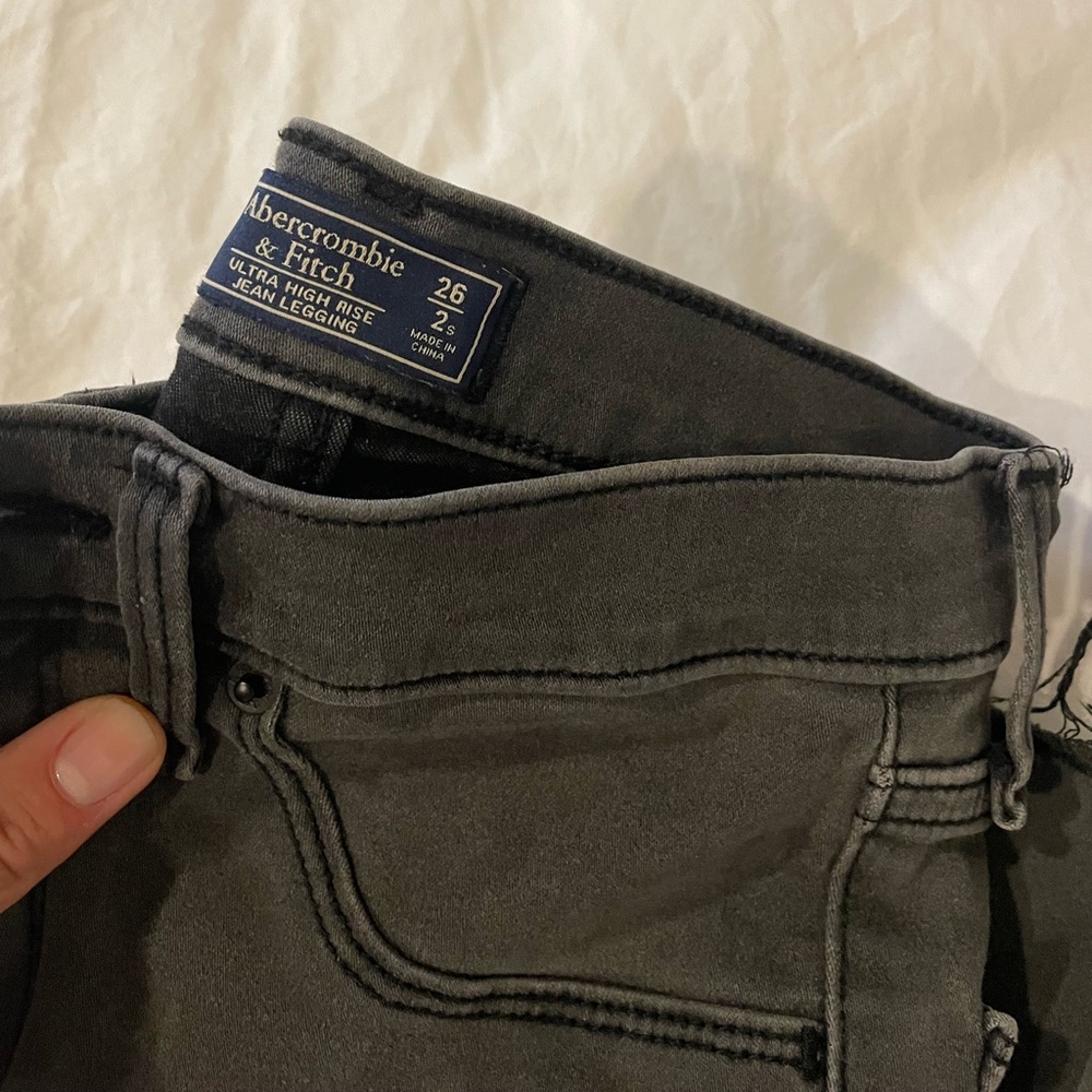 Abercrombie Ultra High Rise Jean Legging